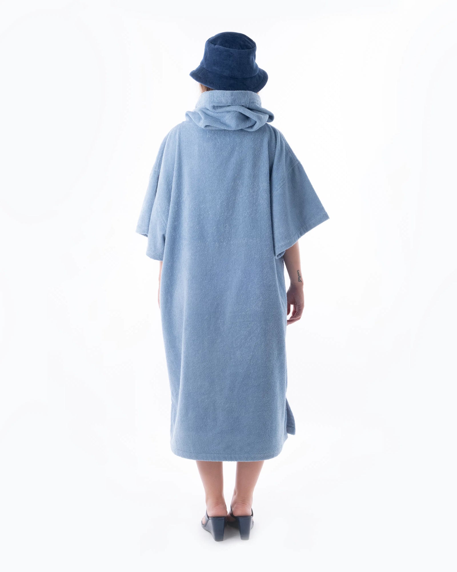 Cruise Poncho 3